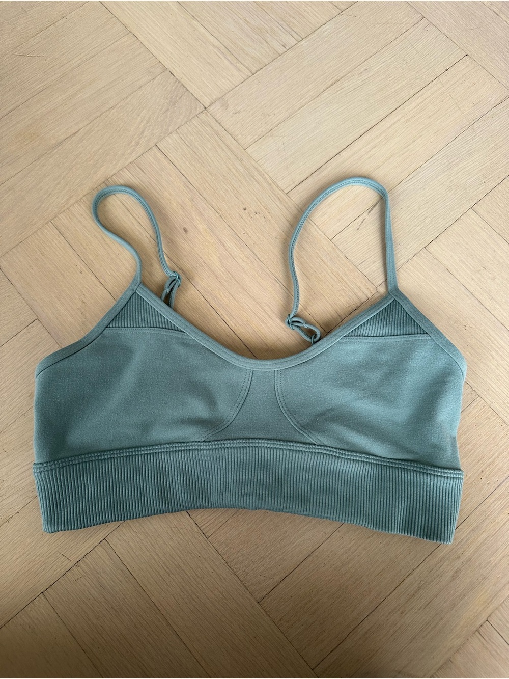 Alo Yoga Light Green Sage Sports Bra Size XS